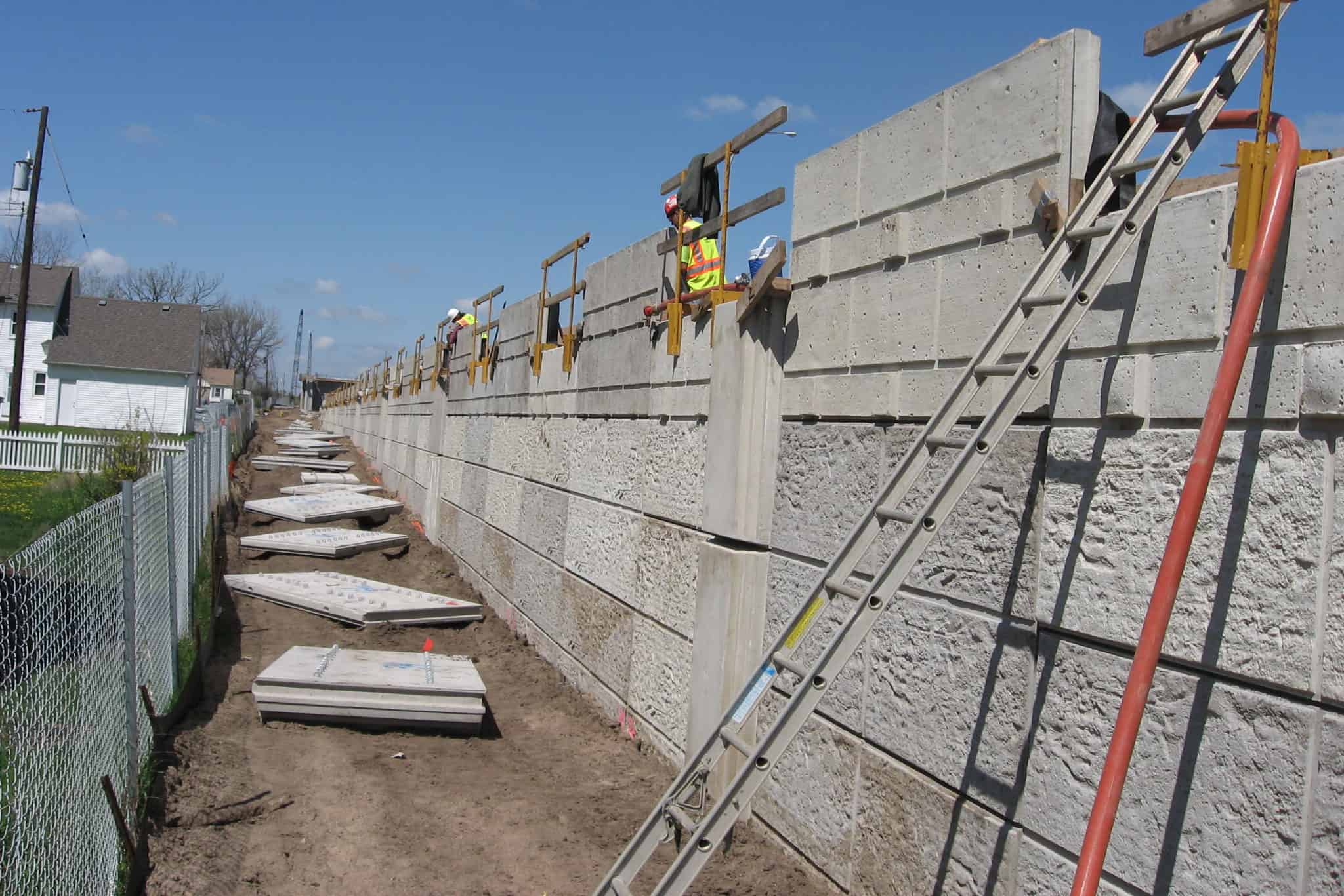 Professional retaining walls services by licensed concrete contractors in Fort Worth, Texas. Quality workmanship and free estimates.